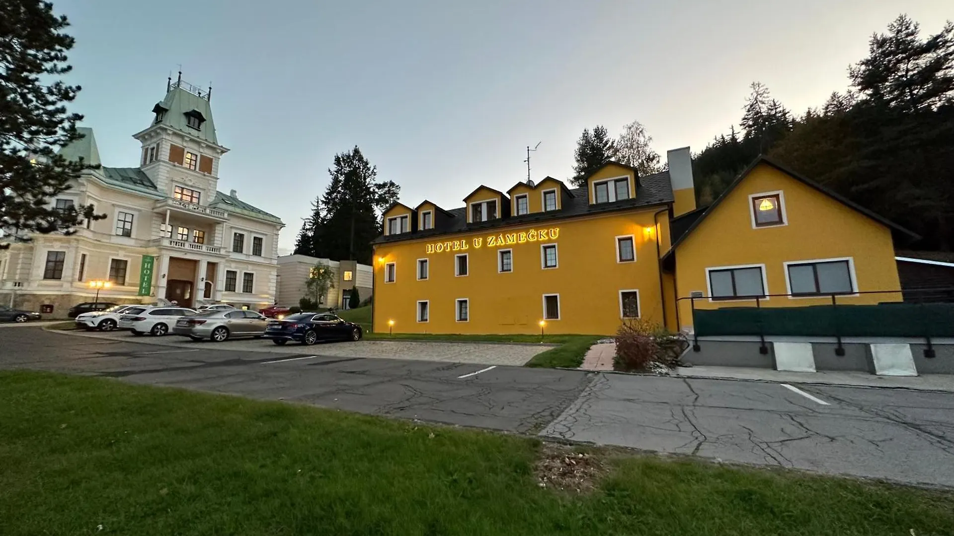 Hotel U Zamecku Cihelny Karlovy Vary 3*,